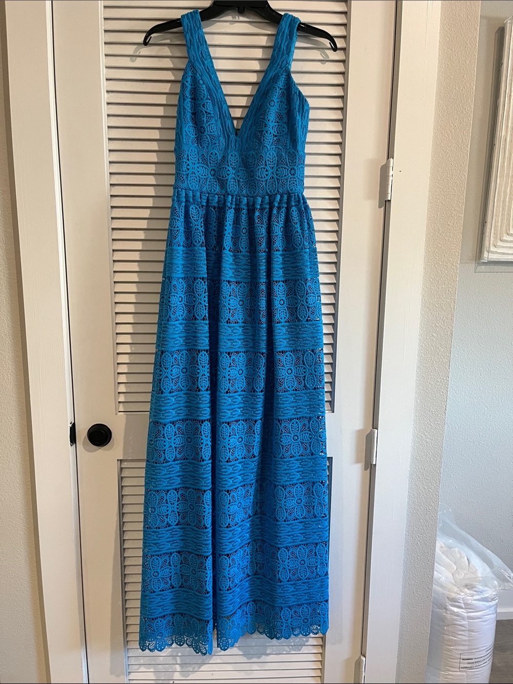 Monique Lhuillier Turquoise Blue Lace V-Neck Maxi Dress
